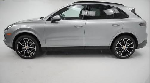 2023 Porsche Cayenne Base (Tiptronic)