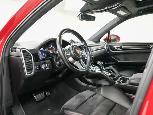 2021 Porsche Cayenne GTS