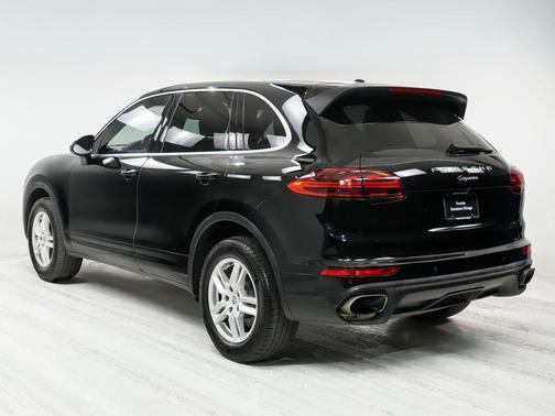 Black 2016 Porsche Cayenne Cayenne