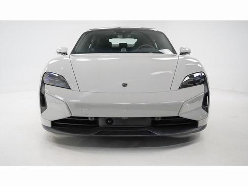 2025 Porsche Taycan Turbo