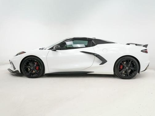 Arctic White 2021 Chevrolet Corvette Stingray w/3LT