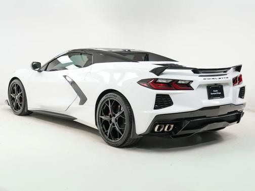 Arctic White 2021 Chevrolet Corvette Stingray w/3LT