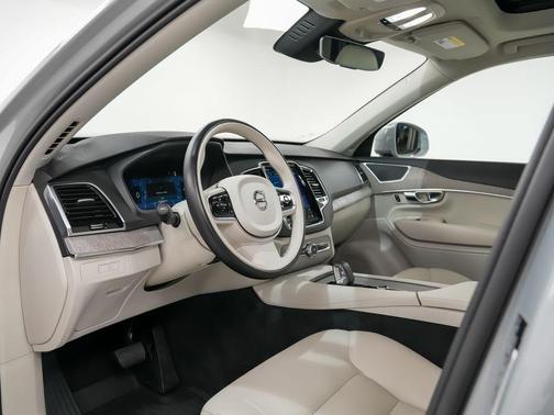 Gray Metallic 2025 Volvo XC90 Plug-In Hybrid Plus