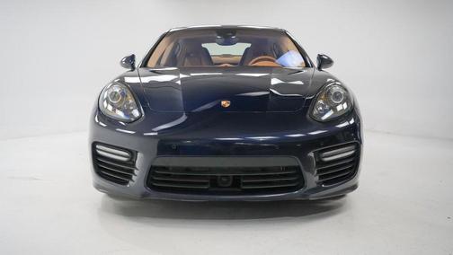 2016 Porsche Panamera GTS