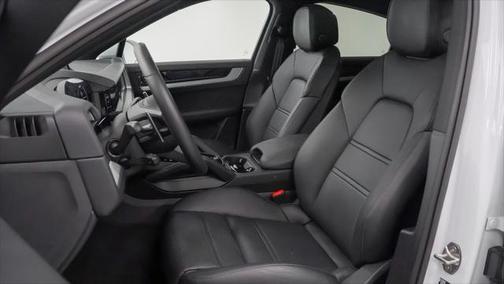 2024 Porsche Cayenne Base (Tiptronic)