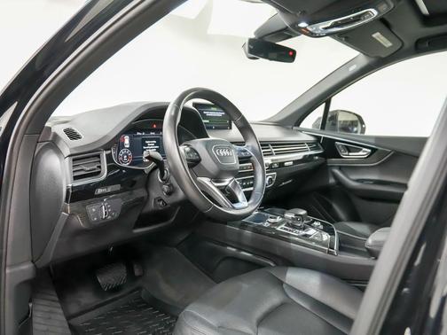 Black 2017 Audi Q7 3.0T Premium