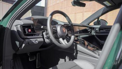 2024 Porsche Panamera 4