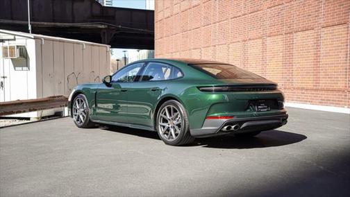 2024 Porsche Panamera 4