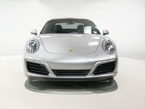 GT Silver Metallic 2018 Porsche 911 Carrera