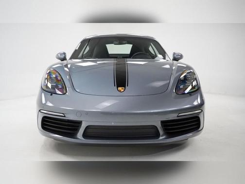 2025 Porsche 718 Cayman Style Edition