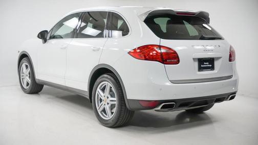 2014 Porsche Cayenne Platinum Edition