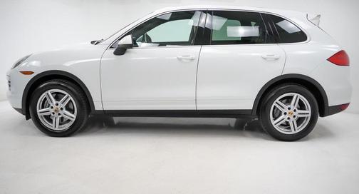 2014 Porsche Cayenne Platinum Edition