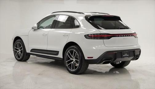 2025 Porsche Macan Base