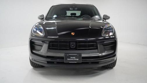 2025 Porsche Macan T