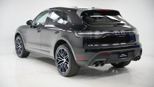 2025 Porsche Macan T