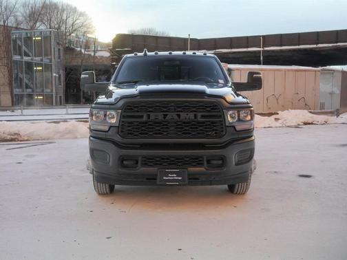 2024 RAM 3500 Tradesman Crew Cab 4x4 8' Box