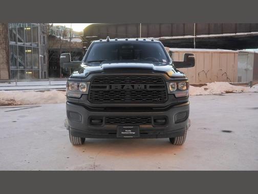 2024 RAM 3500 Tradesman Crew Cab 4x4 8' Box