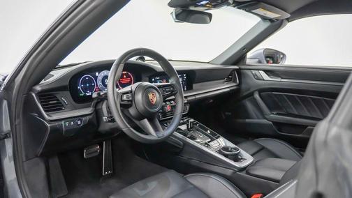 2025 Porsche 911 Carrera