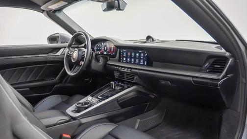 2025 Porsche 911 Carrera