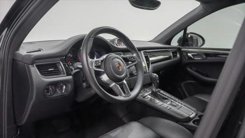 2017 Porsche Macan Base