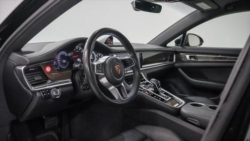 2018 Porsche Panamera 4