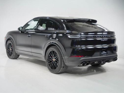 2025 Porsche Cayenne S