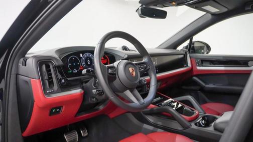 2025 Porsche Cayenne S