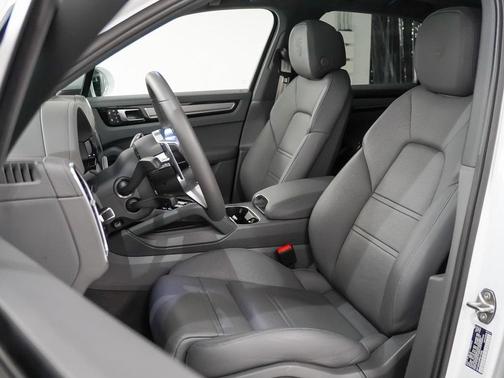 2023 Porsche Cayenne Cayenne E-Hybrid Platinum Edition