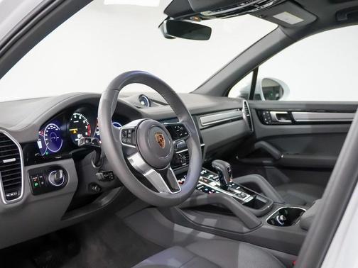 2023 Porsche Cayenne Cayenne E-Hybrid Platinum Edition