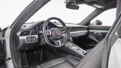 2019 Porsche 911 Carrera 4S