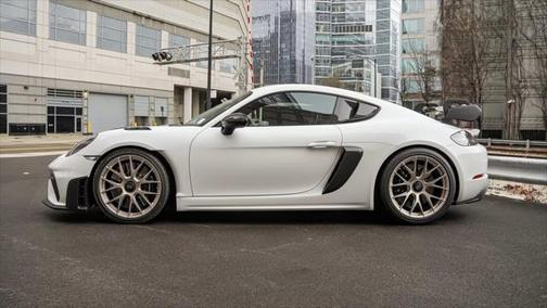 2024 Porsche 718 Cayman GT4 RS