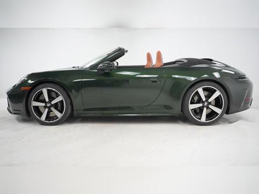 2026 Porsche 911 Carrera 4S Cabriolet