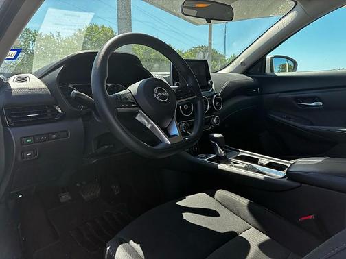 Aspen White Tricoat 2024 Nissan Sentra SV