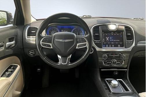 2021 Chrysler 300 Touring