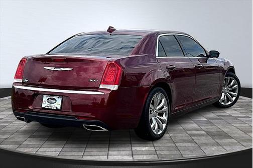 2021 Chrysler 300 Touring