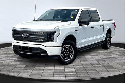 2023 Ford F-150 Lightning XLT