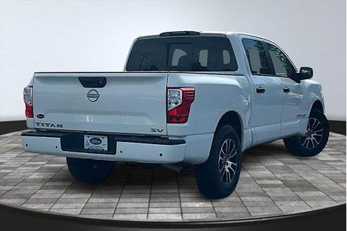 2023 Nissan Titan SV