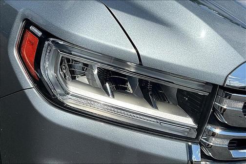 2023 GMC Acadia FWD SLT