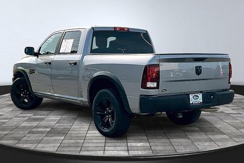 2024 RAM 1500 Classic Warlock Crew Cab 4x2 5'7' Box