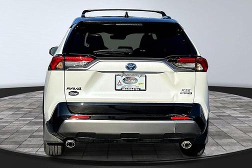 2020 Toyota RAV4 Hybrid SE