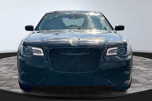 2021 Chrysler 300 Touring