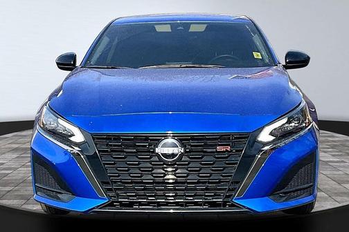 2025 Nissan Altima SR FWD