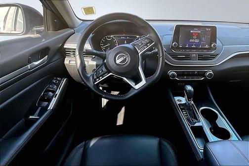 2025 Nissan Altima SR FWD