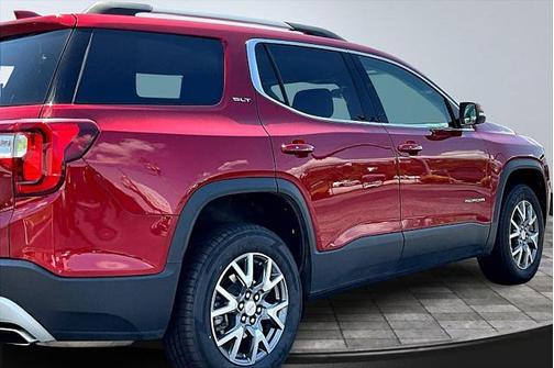 2023 GMC Acadia AWD SLT