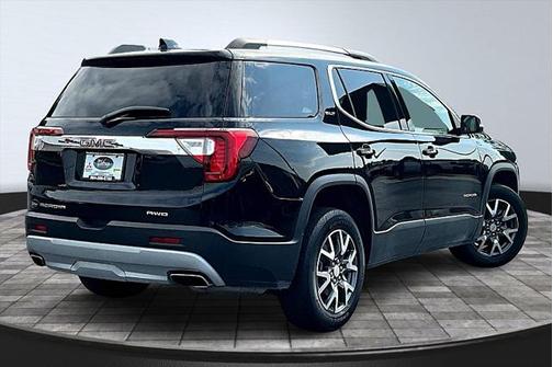 2023 GMC Acadia AWD SLT