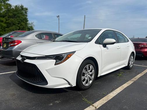 White 2022 Toyota Corolla LE
