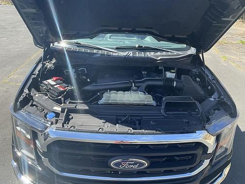 Agate Black Metallic 2023 Ford F-150 XLT