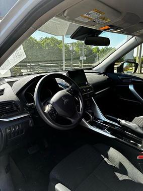 White Diamond 2024 Mitsubishi Eclipse Cross LE