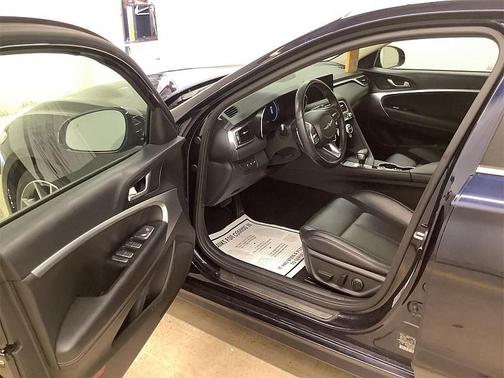 2023 Genesis G70 2.0T AWD