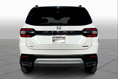 2023 Honda Pilot Touring 8-Passenger
